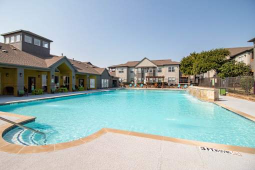 Outdoor Pool at Flats on Chapel Apartments, Texas, 76712