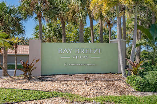 Entrance sign at Bay Breeze Villas