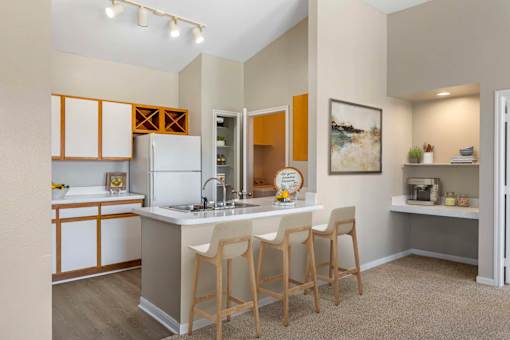 Fully Equipped Eat-In Kitchen at Flats on Chapel, Waco, TX 76712