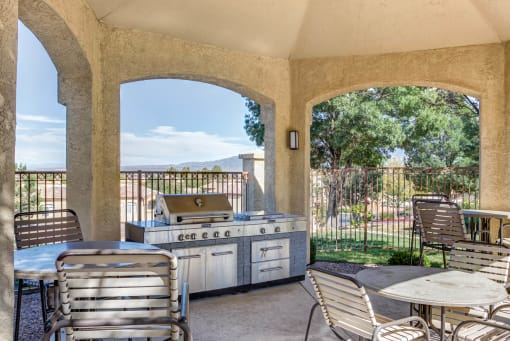 Outdoor patio with grills  at Links at High Resort, Rio Rancho
