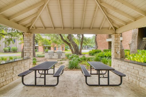 Picnic area at Village Oaks Apartments, Texas