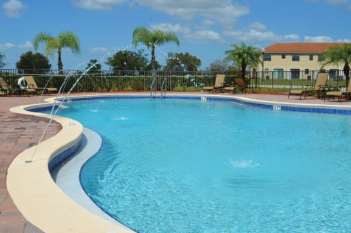 Pool & Amenities Deck