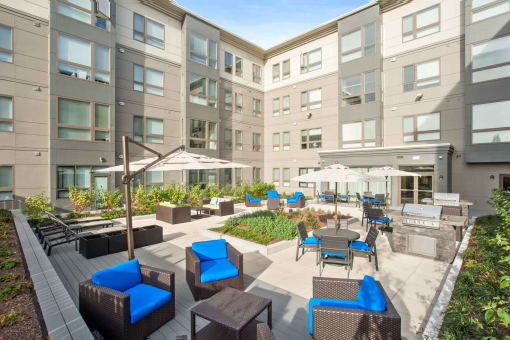 Point at 180 Sun-Filled Patio