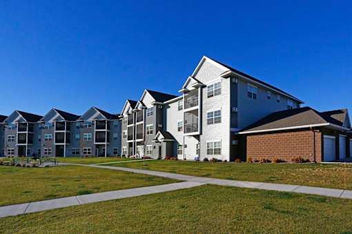 Exterior Cypress Court Apartments Building