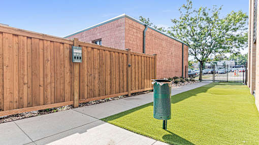 the preserve at ballantyne commons private yard and fence with grass