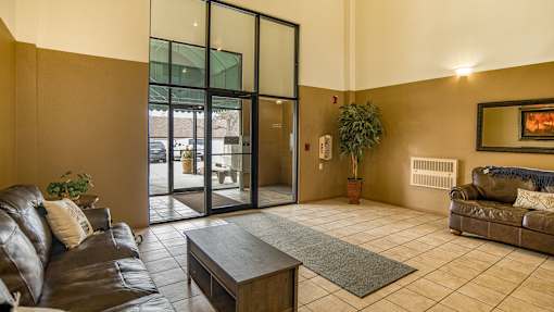 Rocky Meadows entrance with elevator