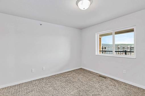 Room w/Window at Red Rock Apartments, Rapid City, SD, 57702