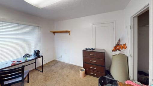 3x1 - Shared Room Main Floor