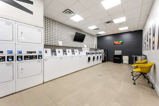2555 North Clark Laundry Room