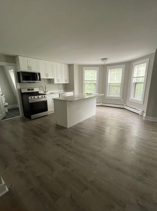 37-04 Maple Ave