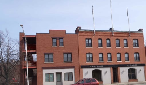 Taymil 125 Charles Apartment Homes Building Exterior