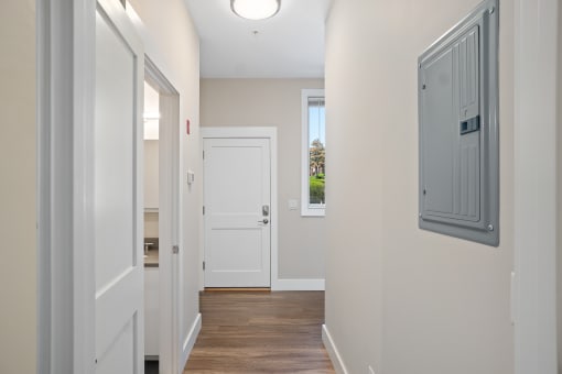 Taymil 125 Charles Apartment Homes Hallway
