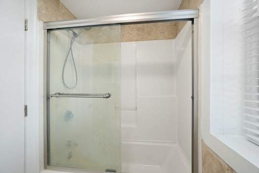 Taymil 34 Benefit Street Apartment Homes Bathroom