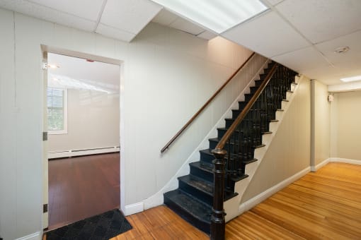 Taymil 34 Benefit Street Apartment Homes Hallway