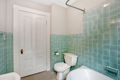 Taymil Residences at Andover Bathroom