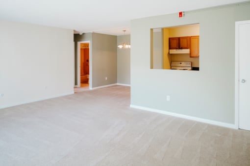 Taymil East Shore Apartment Homes Living Room