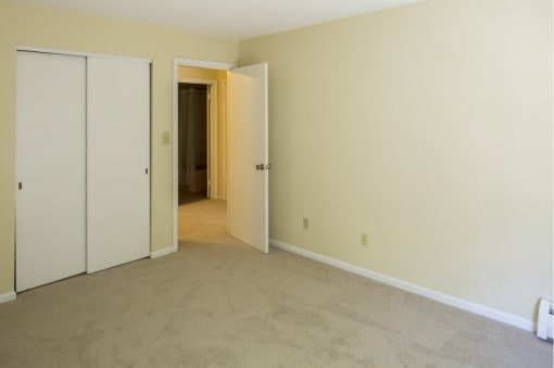 Taymil Woodruff Court Bedroom