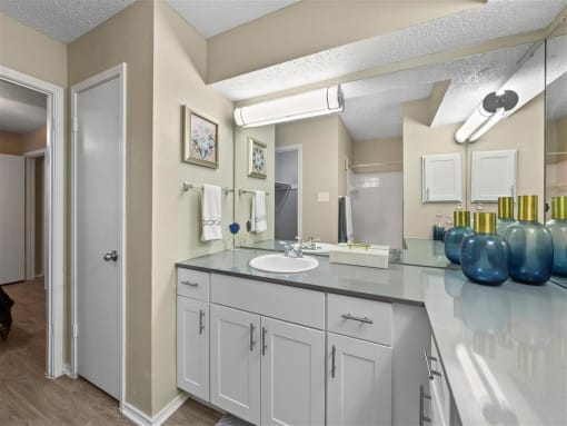 Bathroom at Sutton Place, Dallas