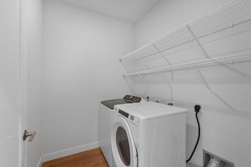 Washer and dryer at The Landing at Hub City, Plymouth