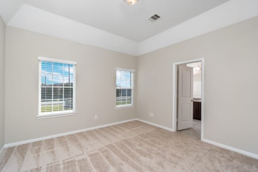 Plush Carpeting at Mirror Lake Pearland, Pearland