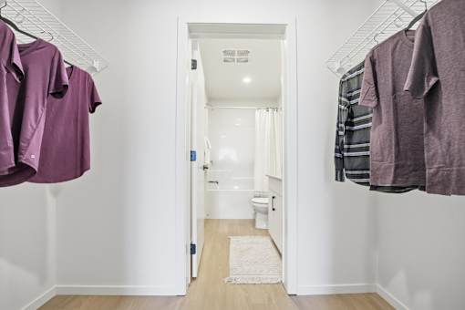 Taylor Saskatoon Rental apartment bath