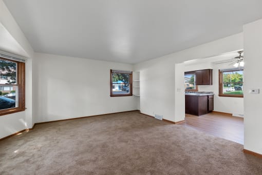 Townhomes of Cudahy Living Room