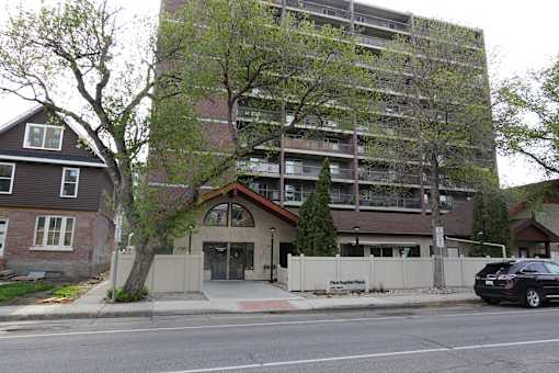 Building view - 2153 Smith Street