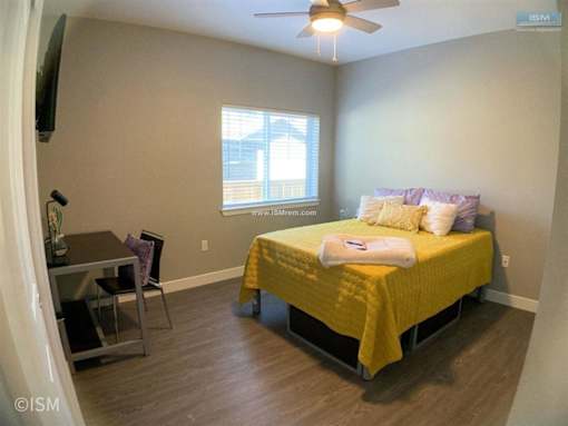 Gorgeous Bedroom at The Edge, Chico, CA
