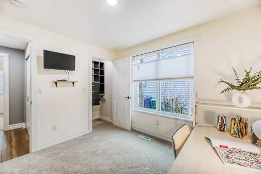 Luxury Apartment Living at Burke Gilman, Washington