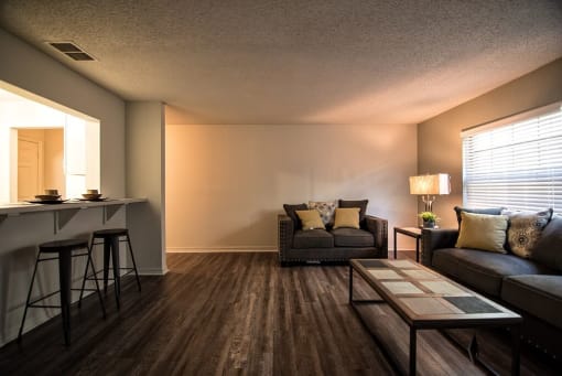 03_p1409681_Woodland_Heights_Apartments_1_PhotoGallery
