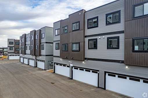 Garages Available at The Pointe at Riverview, Alberta, T6M 3H4