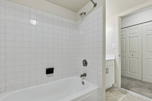 Bathroom with Bathtub at The Lakes, Allentown, Pennsylvania
