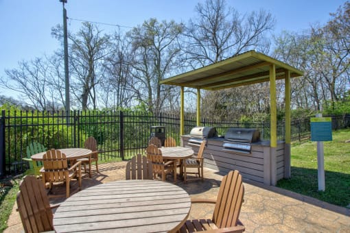 BBQ and Picnic Area at The Highland on Briley in Nashville, TN