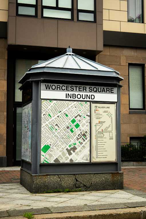 A map of the Worcester Square inbound subway station.