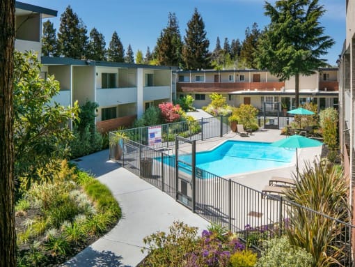 Pool View Entrance