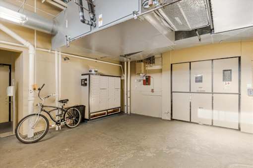 Oak Street Building storage