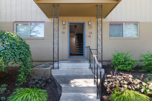 West Royal Apartments Exterior