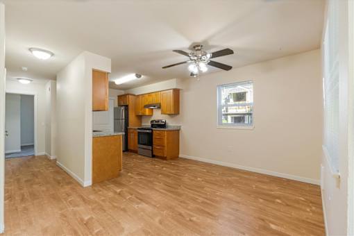 Cascade Woods living area with ceiling fan