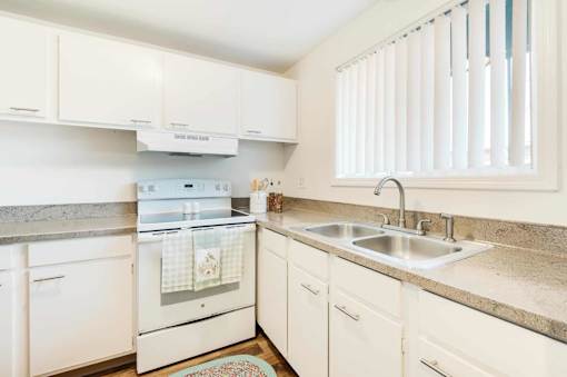 Colonial Village Apartments Kitchen