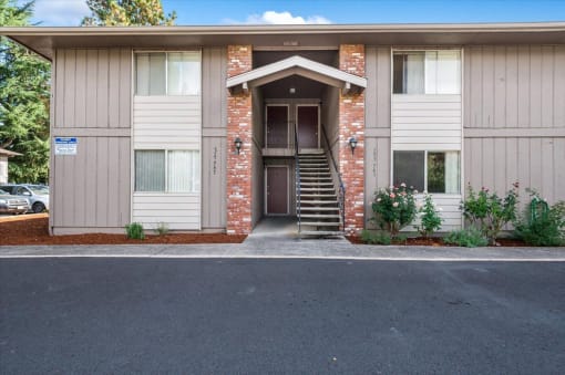 Laurel Park Apartments Exterior