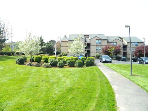 Springwater Trail Apartments outdoor area
