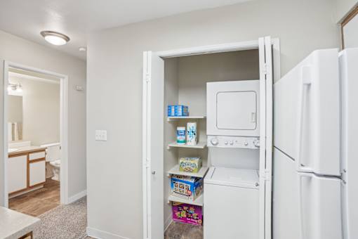 Stratford Apartments Washer and Dryer