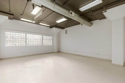Oak Street Building office space