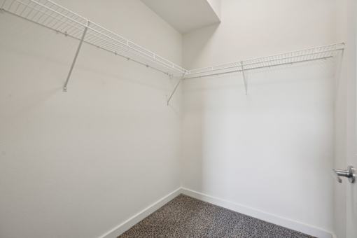 Haven Park Apartments Closet