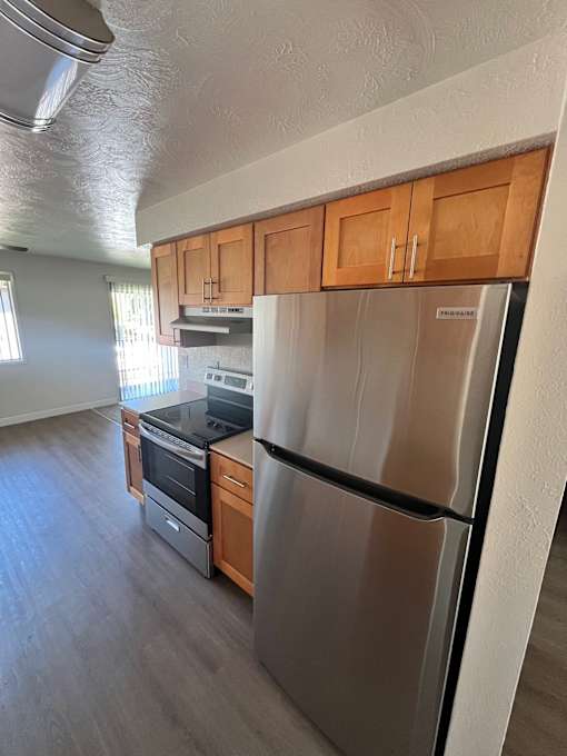 Laurel Park Apartments Kitchen