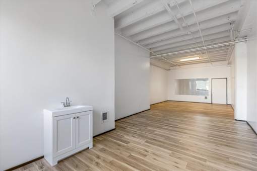 Oak Street Building office space