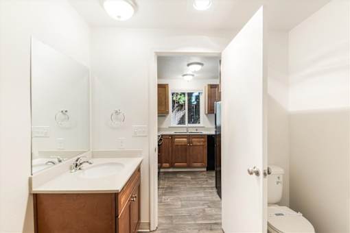 Lincoln Townhomes Kitchen