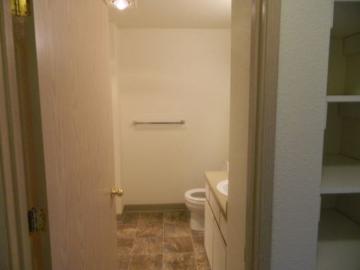 Springwater Trail Apartments Bathrooms