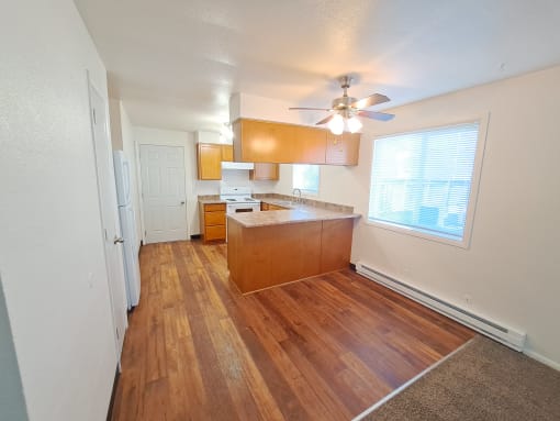 Island Park Apartments Kitchen