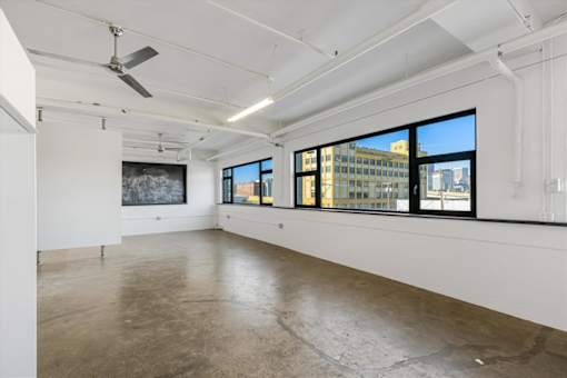 Oak Street Building office space